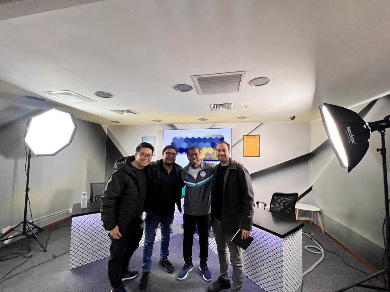 Meeting Julio Cesar Uribe (one of the best Peruvian ex-football players).